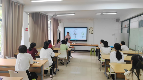 股查查 福建福州：数字插花让传统技艺焕发“指尖新生”